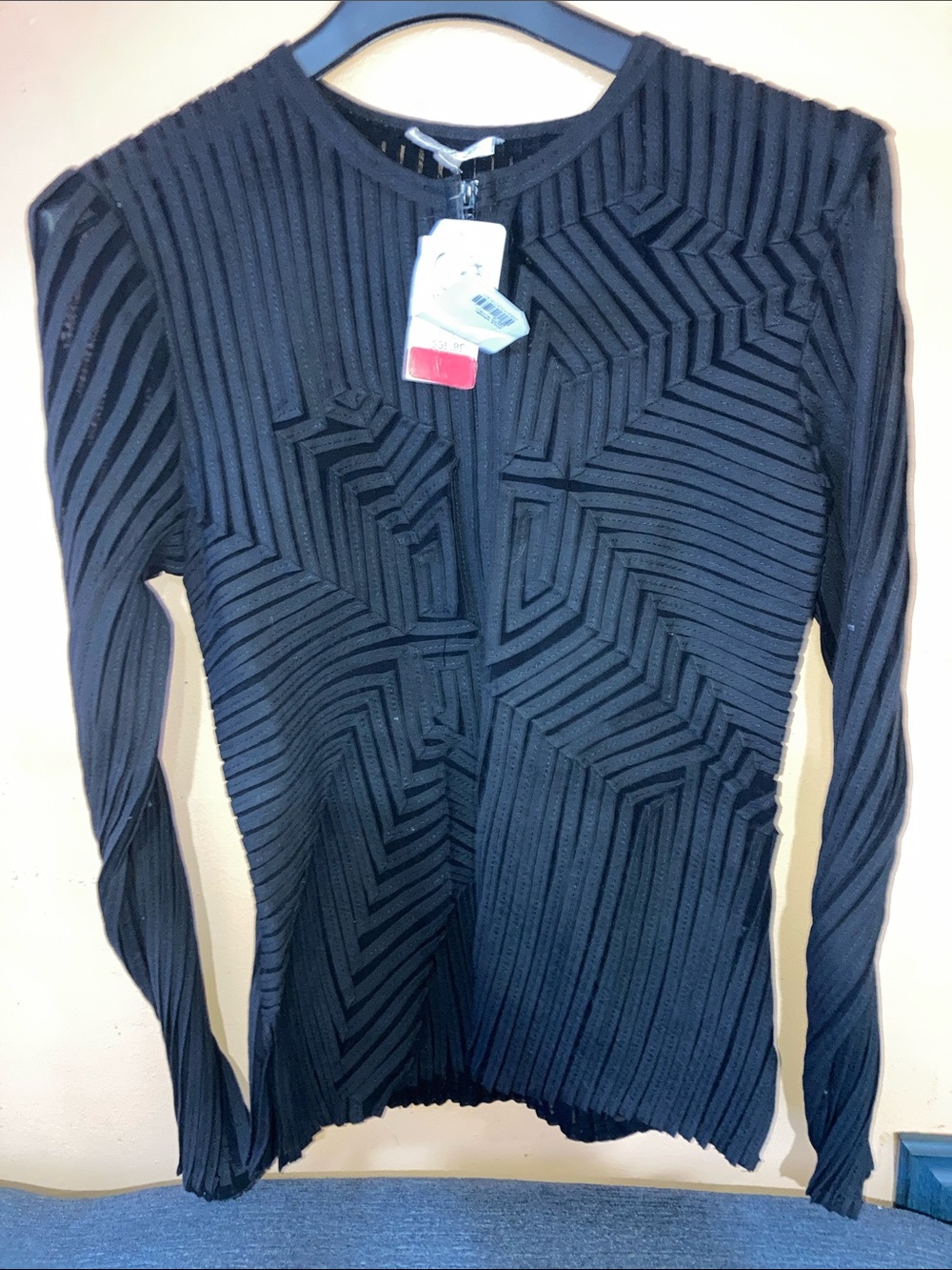 Obstinee Black Geometric Pleat Long-Sleeve zippered coat/sweater - Picture 2 of 8